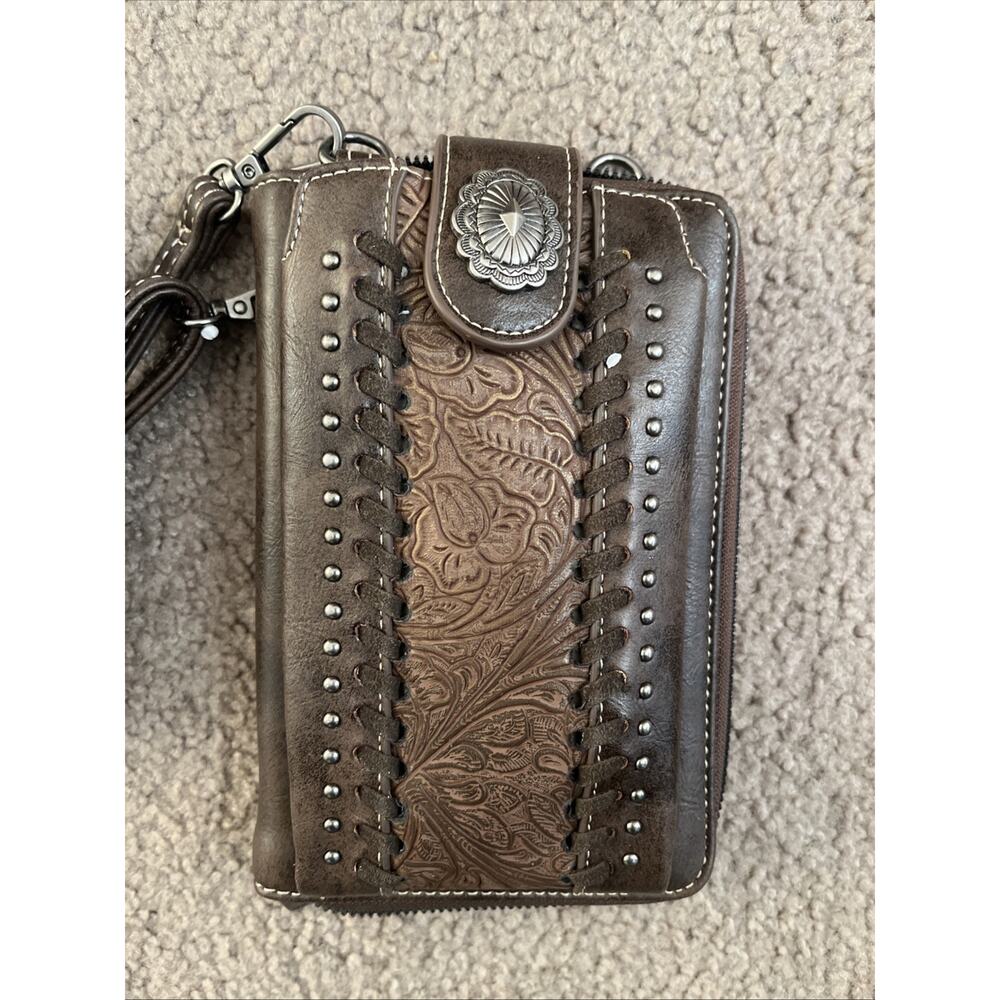 New Montana West Crossbody Womens Brown Tooled Phone Wallet Purse Western Travel - Picture 2 of 5